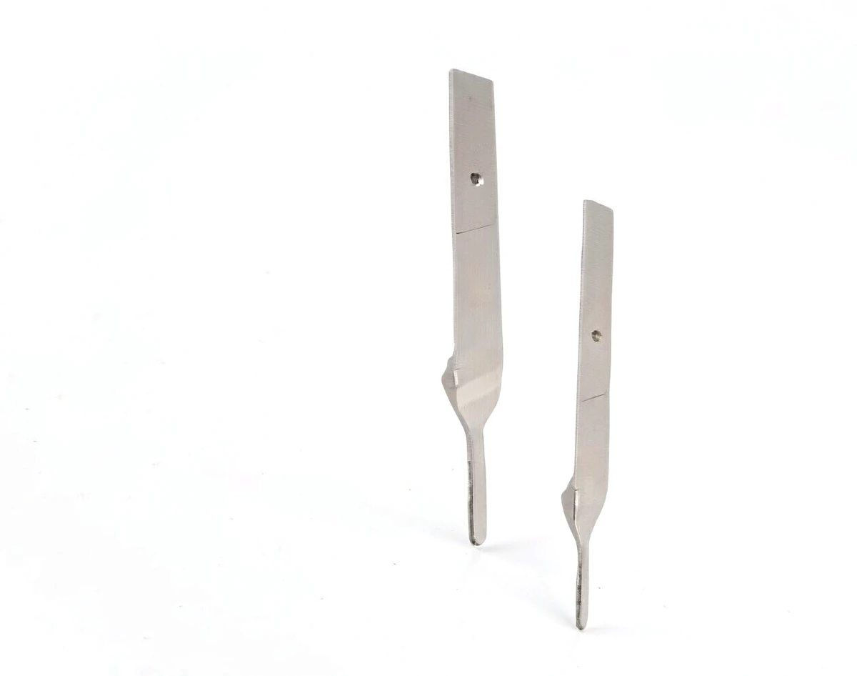 316L stainless steel surgical scalpel handles with blade mounting slots